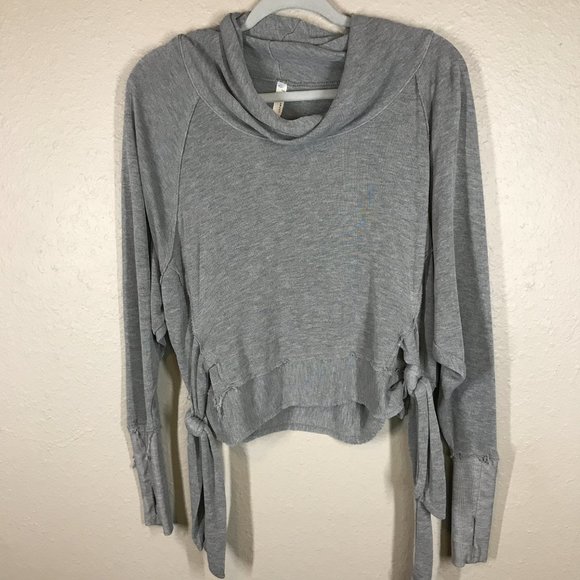 Free People Gray Movement Flow Long Sleeve Raw Hem Athletic Pullover - Picture 2 of 10